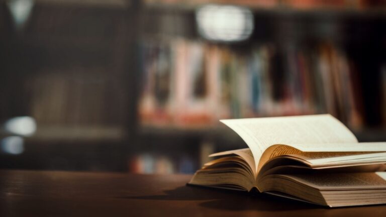 Top CEO Books to Inspire Your Leaders and Improve Bottom Line