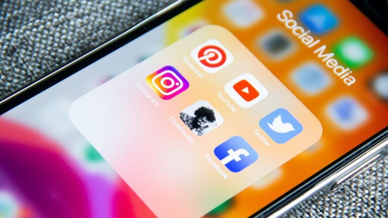 Six Types of Social Media - Updated 2021