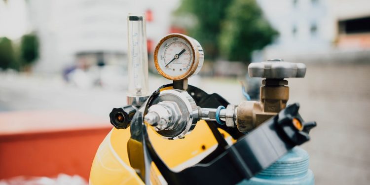 Maximizing Efficiency in Industrial Processes: The Importance of Specialty Fasteners, Control Valves, Damper Actuators, and Gas Regulators 1 Maximizing Efficiency in Industrial Processes: The Importance of Specialty Fasteners, Control Valves, Damper Actuators, and Gas Regulators