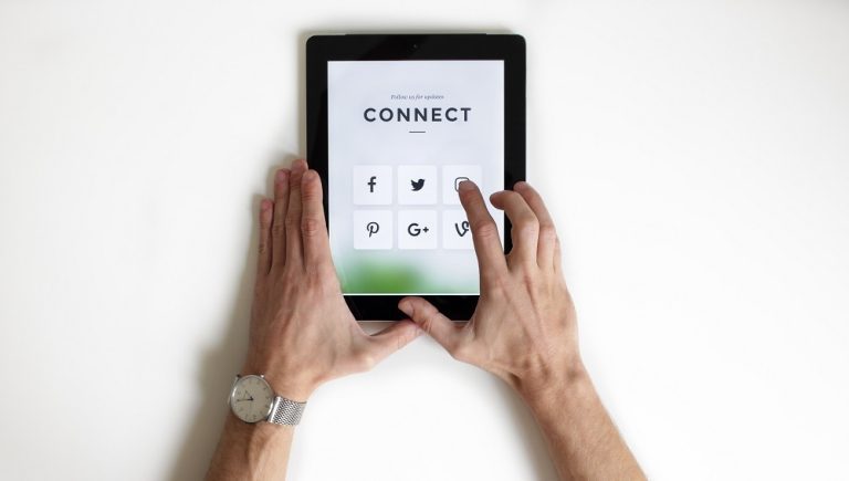 How to use social media to increase website traffic