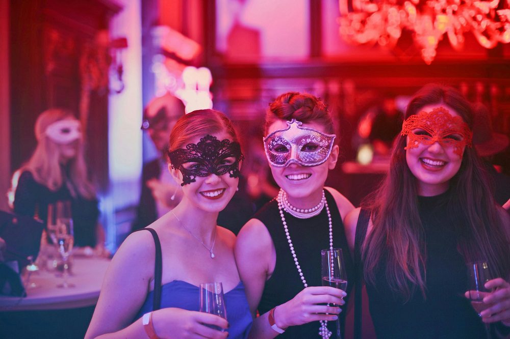 Planning a Corporate Party to Impress Your Colleagues