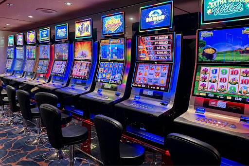 Brick and Mortar Casinos vs. Online Casinos 1 Traditional casinos