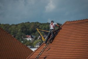 How To Start A Roof Cleaning Business