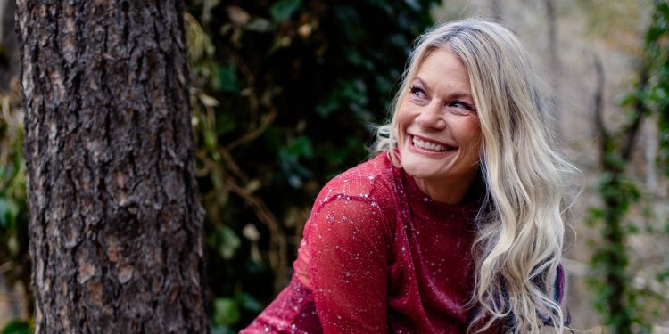 Redefining Power: Theresa Byrne’s Mission to Empower Through the Mind Redefining Power: Theresa Byrne’s Mission to Empower Through the Mind