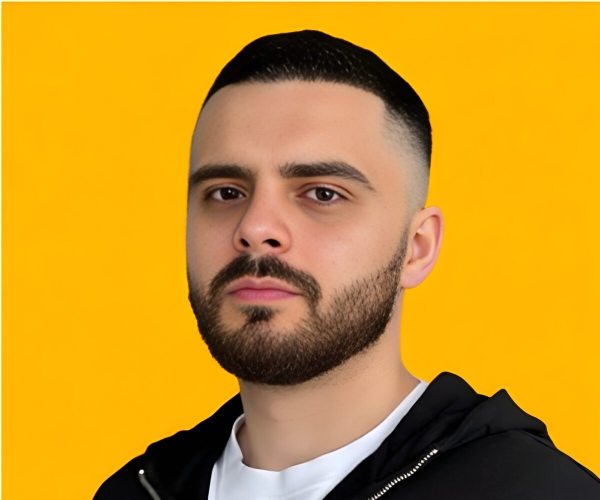 headshot scaled e1790597835922