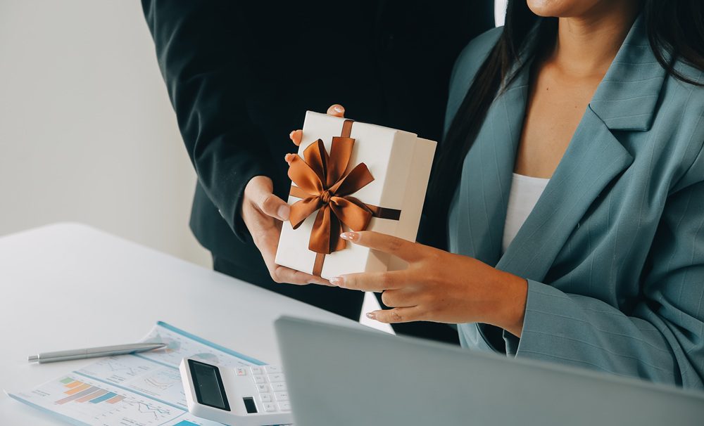 Why Leaders Invest in Quality Corporate Gifts for Clients and Staff