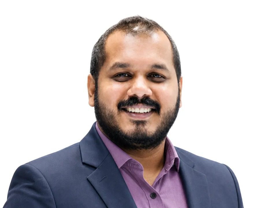 abhijit headshot formal e1792763499331