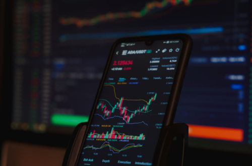 Effective Hedging Strategies in Crypto Trading