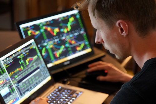 becoming a professional crypto trader