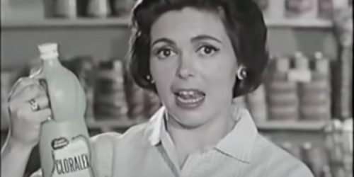 video-the-chlorine-commercial-that-went-viral-on-tiktok-for-its-terrifying-recommendations-750x375